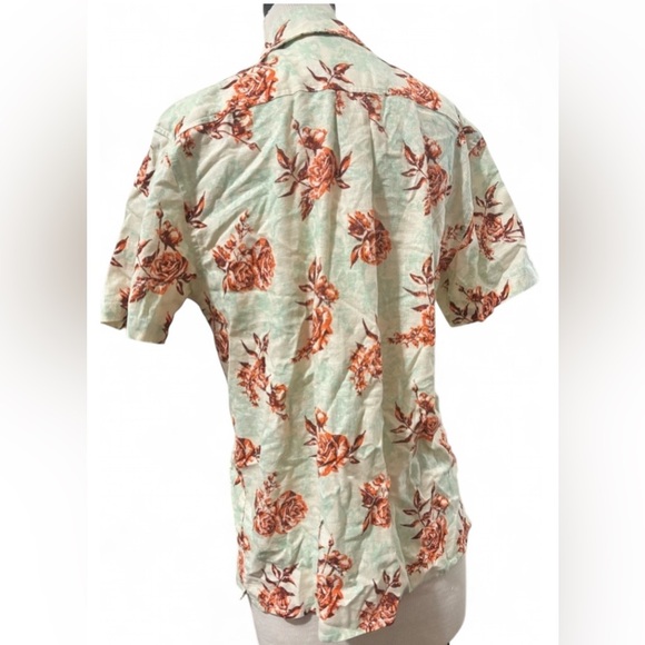 Original Use Button Up Green and Red Rose Design Men’s Size Small - Picture 3 of 3
